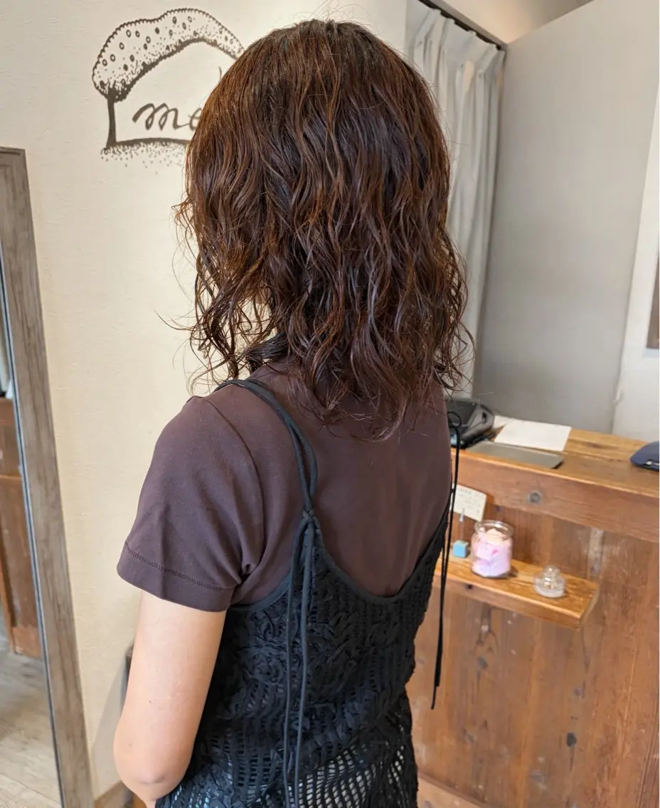 ミディアム カラー パーマ ミディアムパーマ ブラウンカラー カット ヘアカラー パーマ トリートメント 上品な暖色/丸みボブ Chie🪷のヘアスタイル