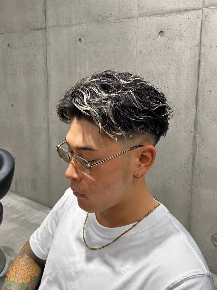 カラー パーマ メンズ フェードカット メンズパーマ カット ヘアカラー パーマ 🔥メンズ特化🔥 匠翔のヘアスタイル