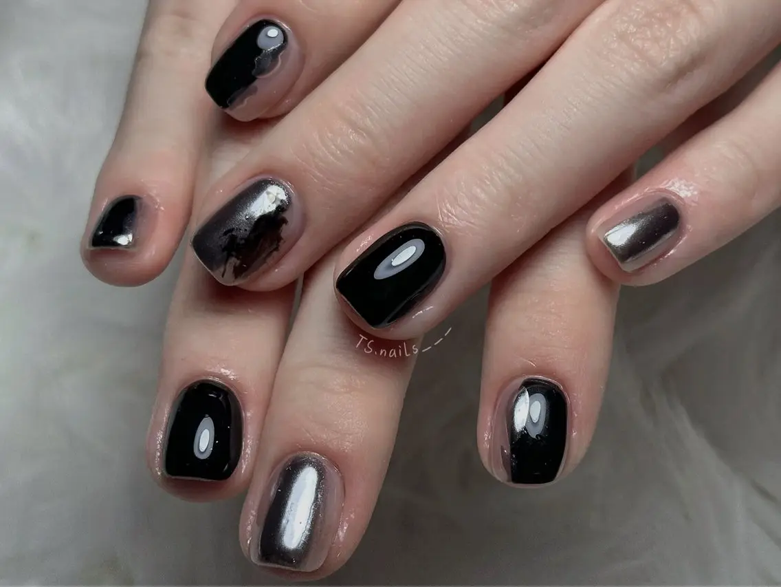 ネイル キラキラネイル マグネットネイル 持ち込み オフィスネイル シンプルネイル TS. nails___のネイルデザイン