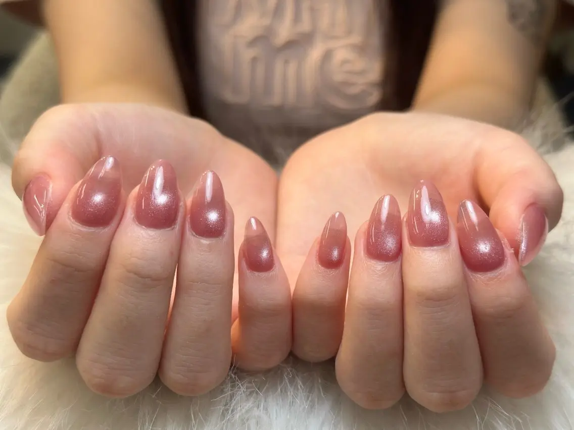 ネイル チークネイル ドット フレンチネイル グラデーション 韓国ネイル ハンドネイル Lisa Nail Salonのネイルデザイン