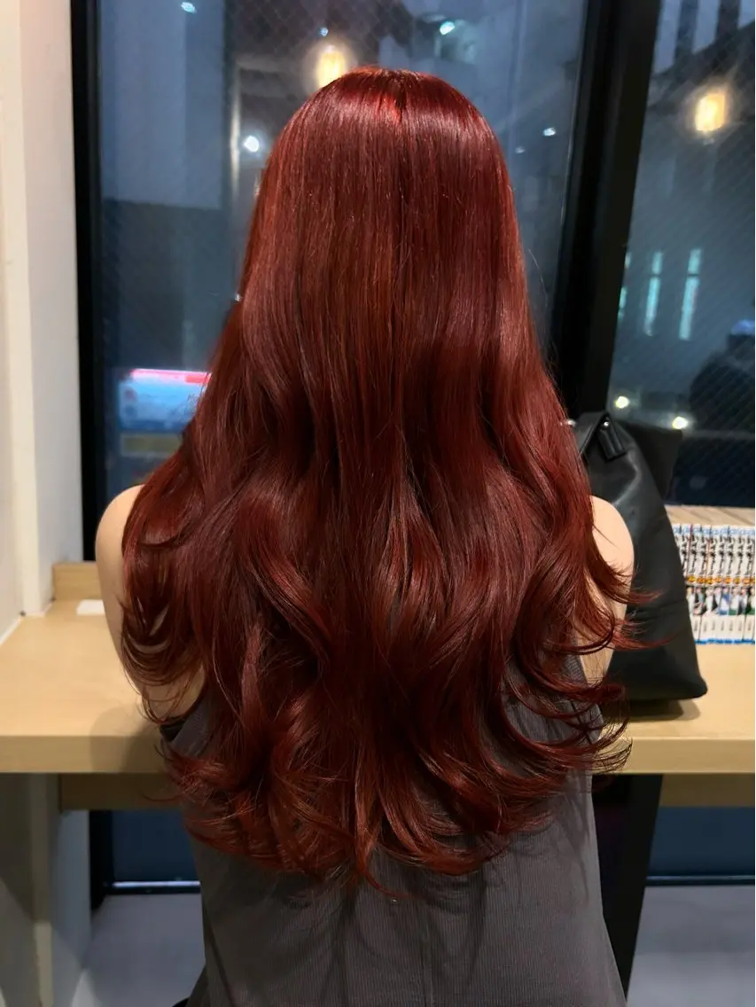 ロング 小出 彩水のヘアスタイル