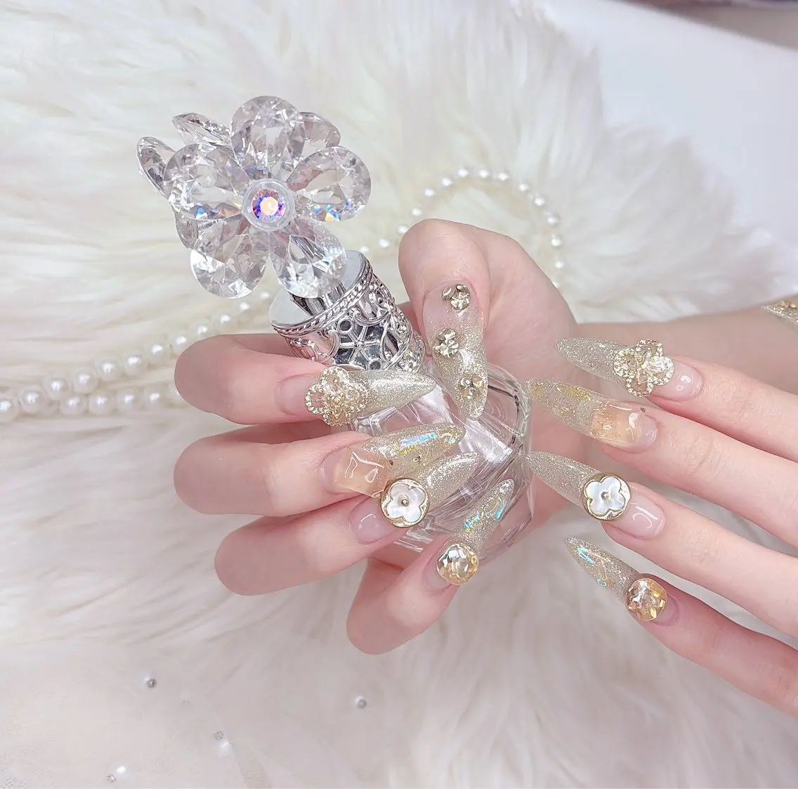 ネイル ハンドネイル フットネイル ハンドケア R salonのネイルデザイン
