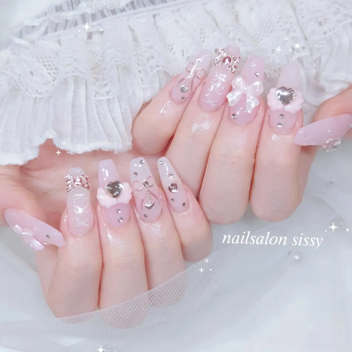 ネイル キラキラネイル ピンク ワンホンネイル ハンドネイル sissy hatsuneのネイルデザイン