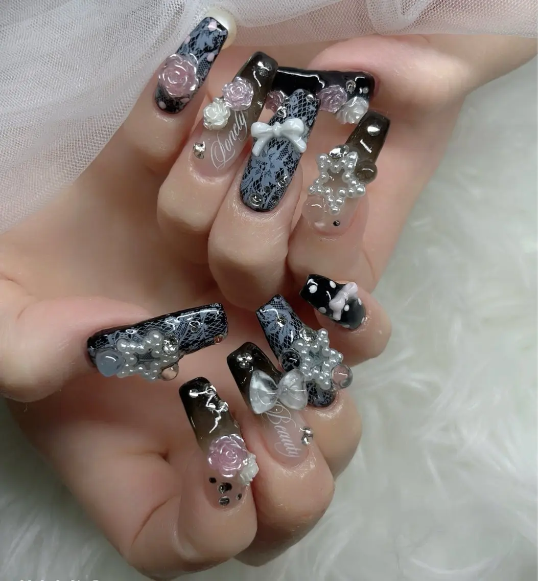 ネイル ハンドネイル YOLO NAILのネイルデザイン