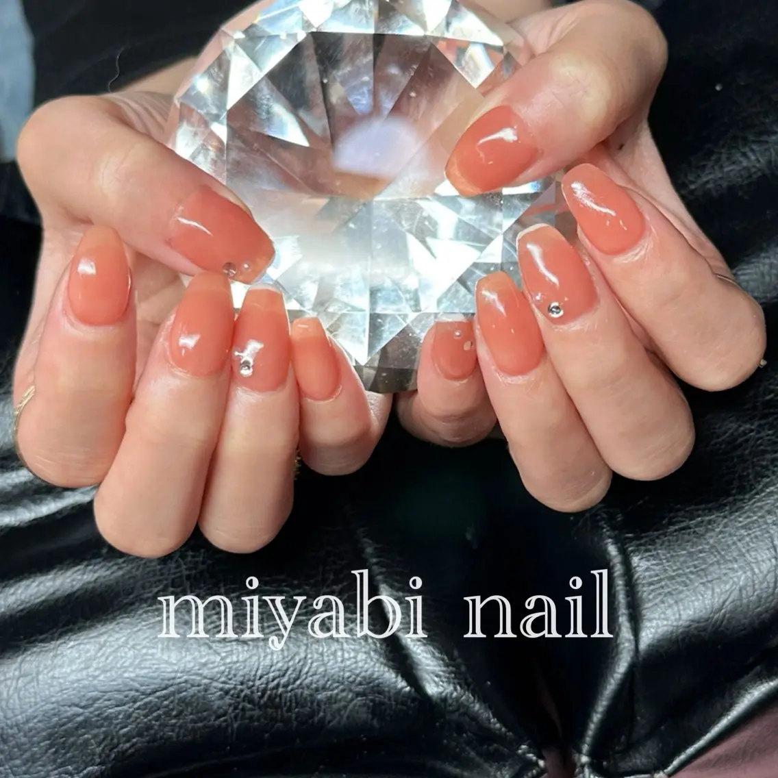 ネイル ジェルネイル 持ち込み シンプルネイル 春ネイル ストーンネイル ハンドネイル miyabi nail 桂川駅近くのネイルデザイン