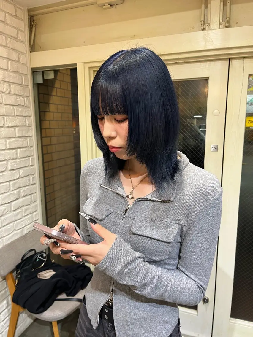 カラー ネイビーカラー ヘアカラー ミジュ/ ショートモデル募集のヘアスタイル