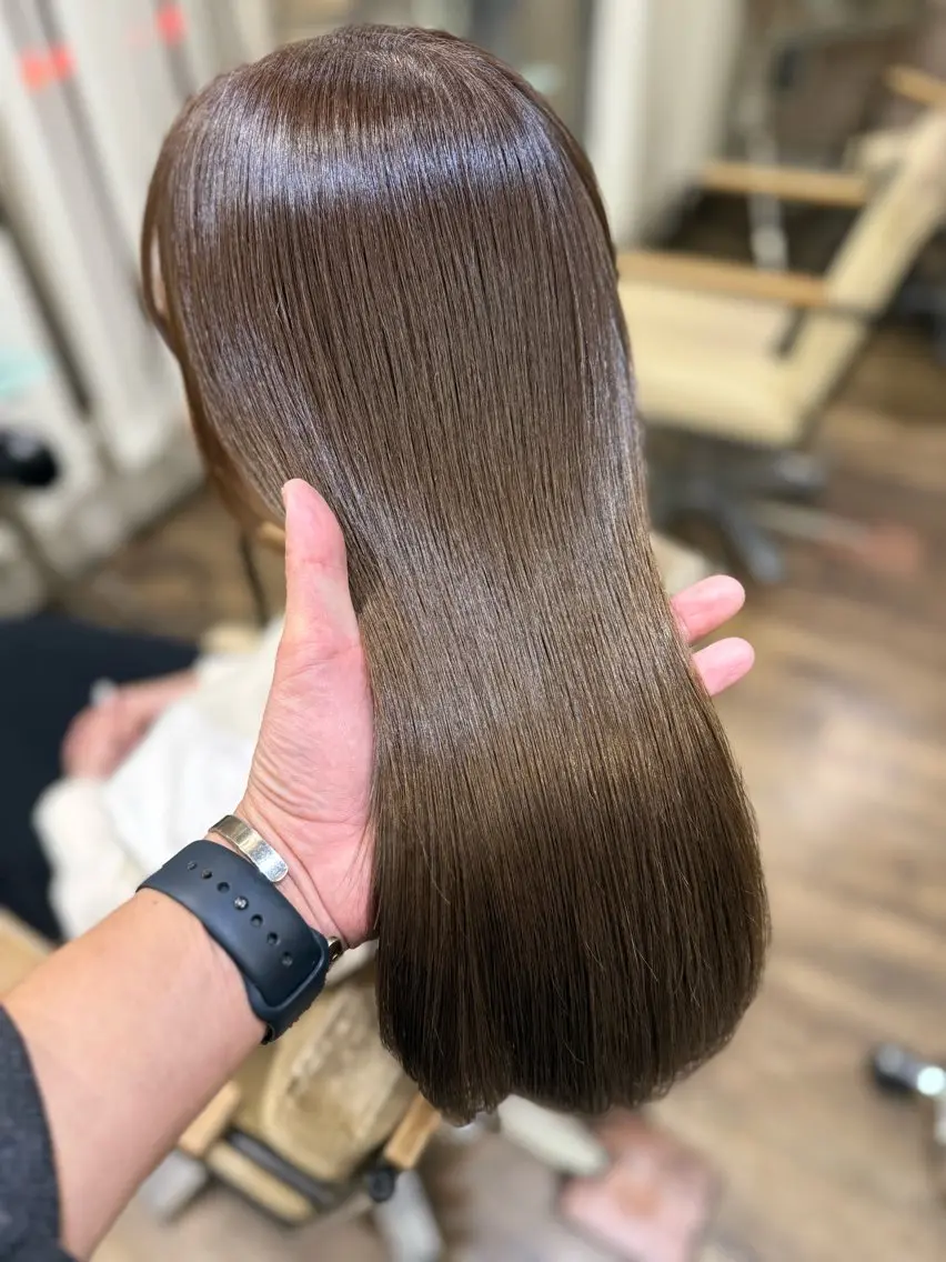 セミロング カラー パーマ ヘアアレンジ くせ毛 縮毛矯正 酸性ストレート ストレートパーマ カット ヘアカラー 縮毛矯正 トリートメント 👑指名率No.1 👑坂口飛翔のヘアスタイル