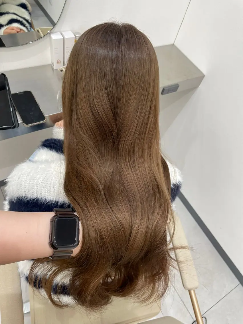 ロング カット ヘアカラー N°Elune RINNAのヘアスタイル