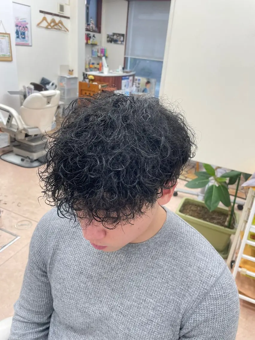 パーマ メンズ メンズパーマ 波巻きパーマ カット パーマ 片桐 航太のヘアスタイル