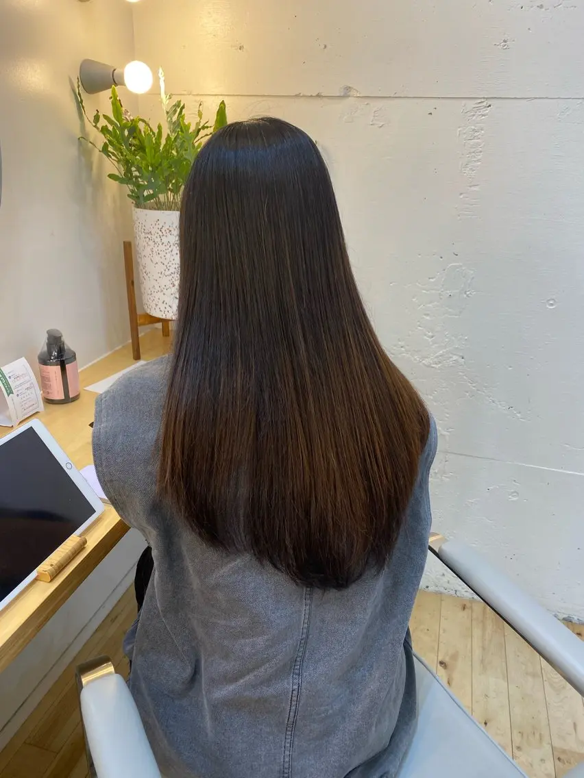 ロング 酸性ストレート 縮毛矯正 艶カラー／ストレート かとうゆうき🍯のヘアスタイル