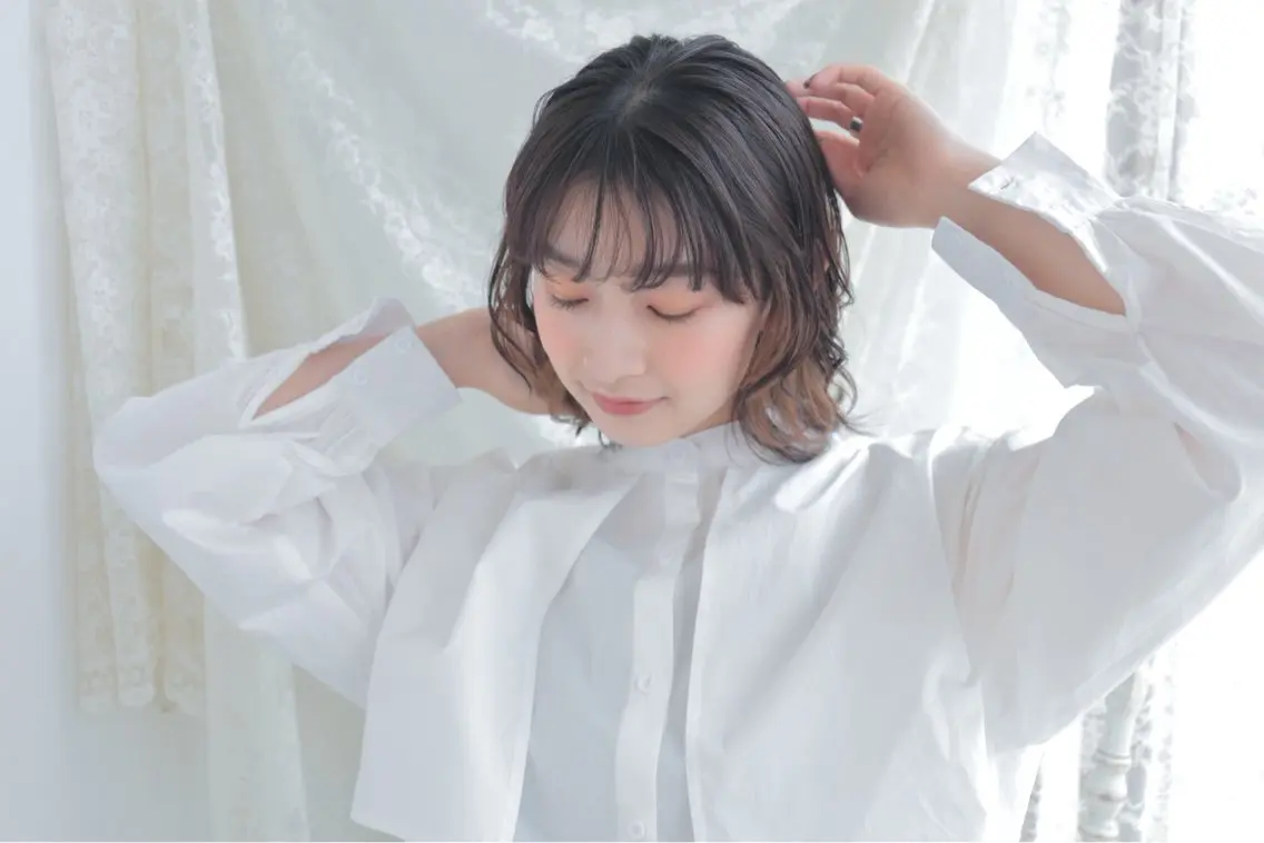 ミディアム カット ヘアカラー Plaatje🤍 はるか🕊のヘアスタイル