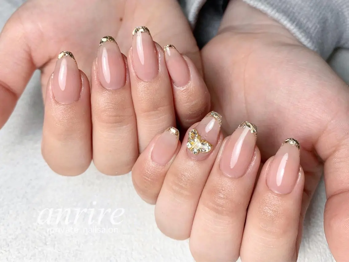 ネイル フレンチネイル ガラスフレンチ ハンドネイル nailsalon anrireのネイルデザイン