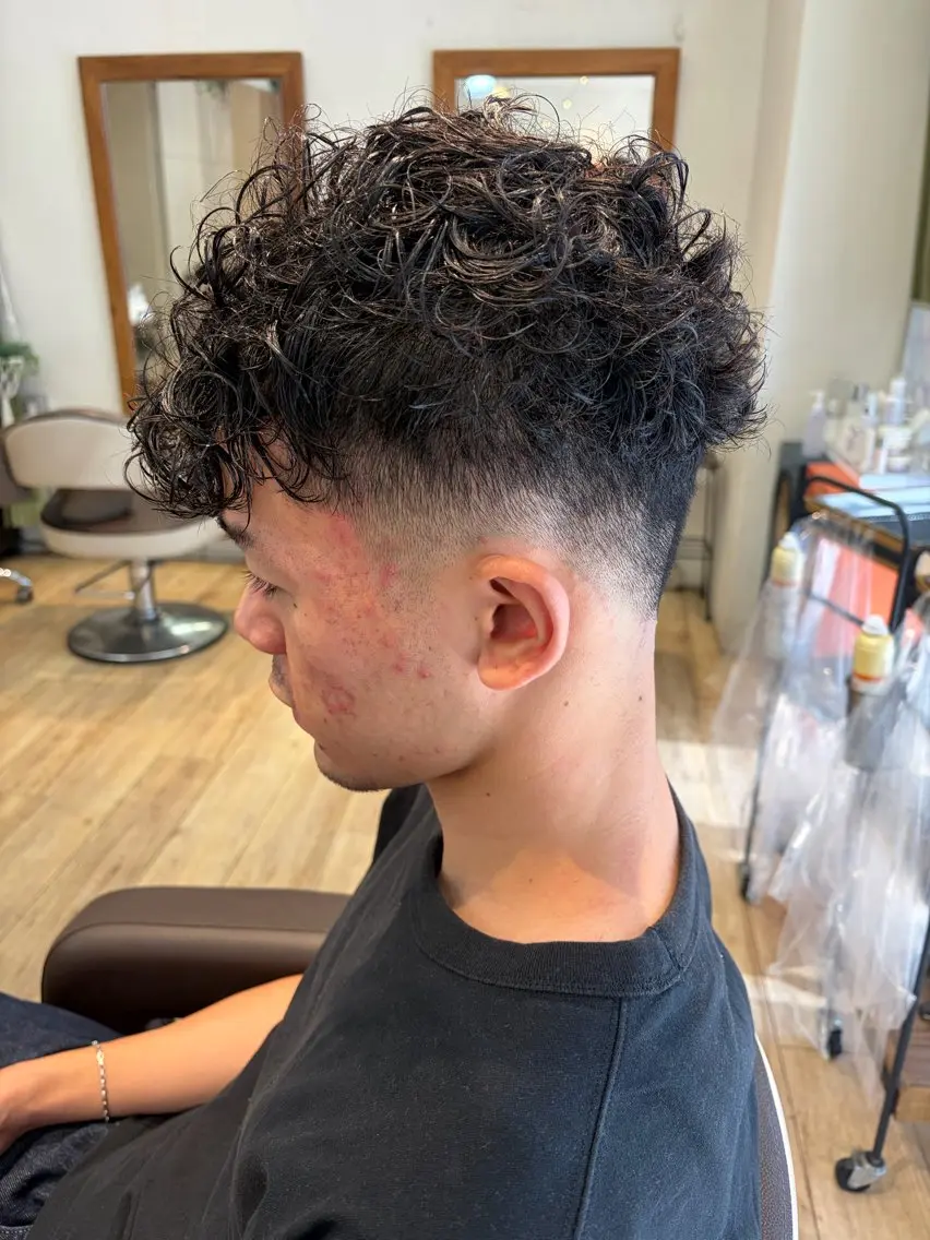 メンズ フェードカット カット ワタナベ カンタのヘアスタイル