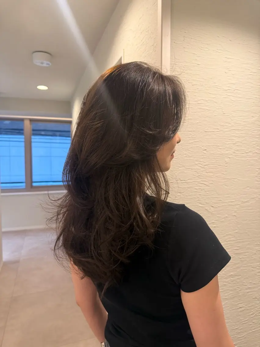 ミディアム カット 山内 都弥のヘアスタイル