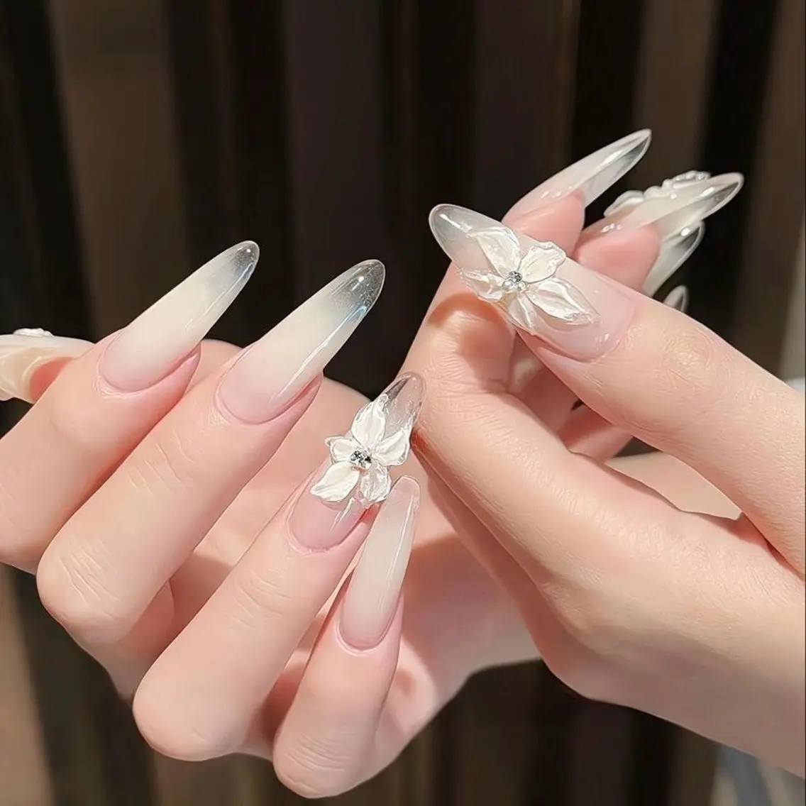 ネイル アートネイル フラワーネイル ジェルネイル キラキラネイル 韓国ネイル ハンドネイル Umee Nailのネイルデザイン