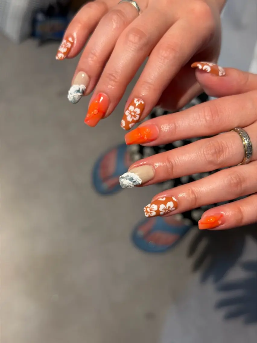 ネイル ハンドネイル フットネイル butter flowerのネイルデザイン