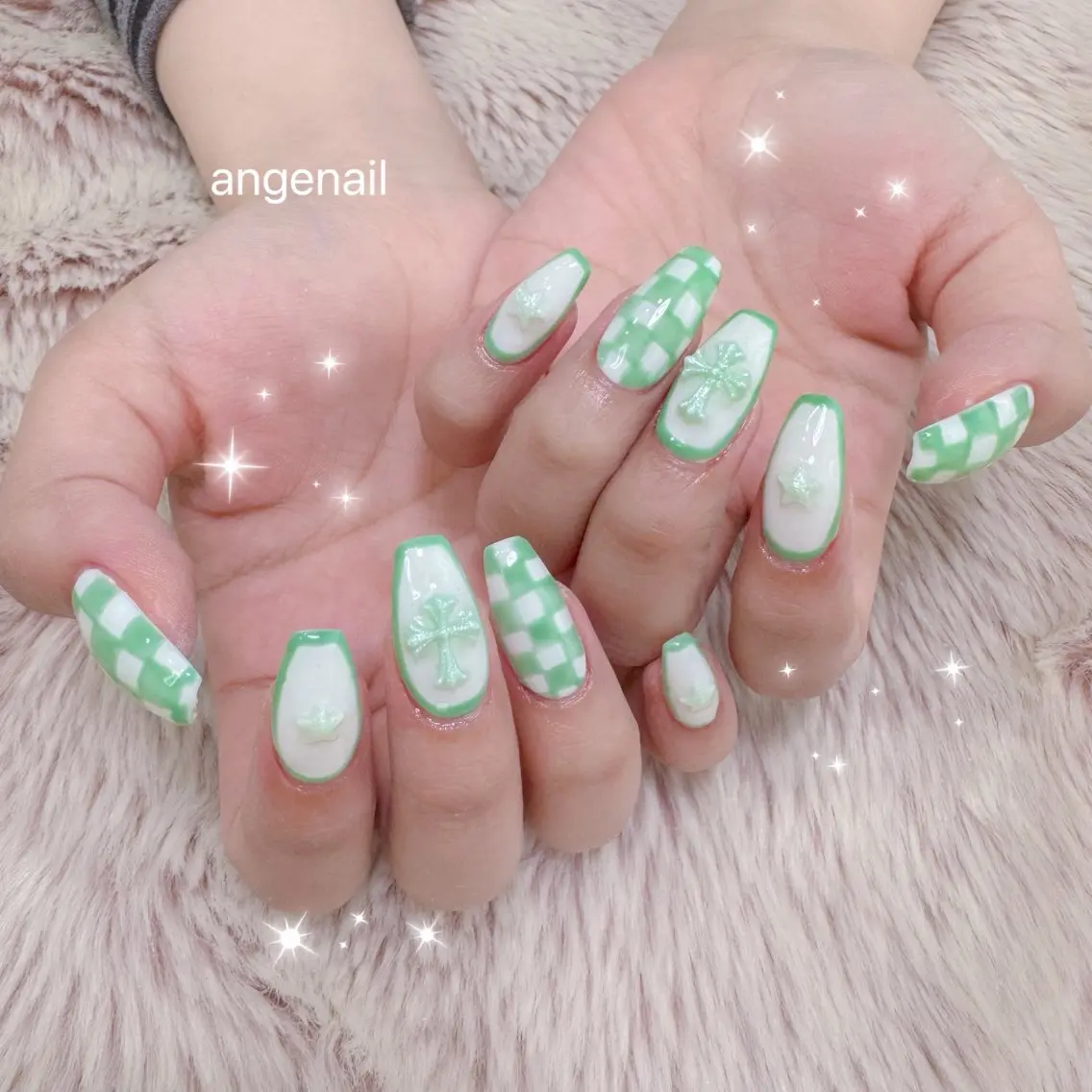 ネイル ハンドネイル オーナーネイリスト MAKIのネイルデザイン