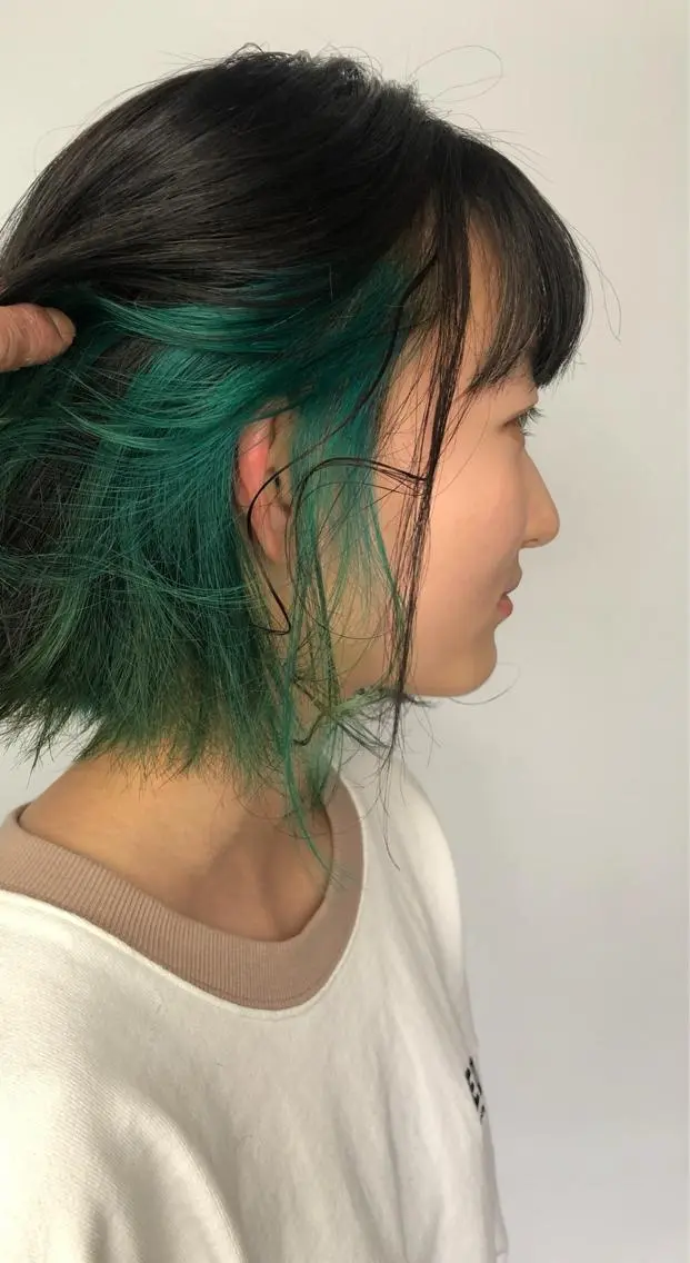 👑ミニモ限定価格👑カット＋インナーカラー💚💚〈カット＋インナーブリーチ＋ワンカラー〉の写真