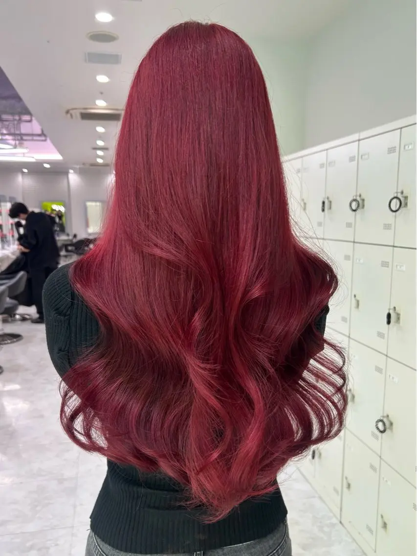 ロング 暖色系ハイトーン♡ mioriのヘアスタイル