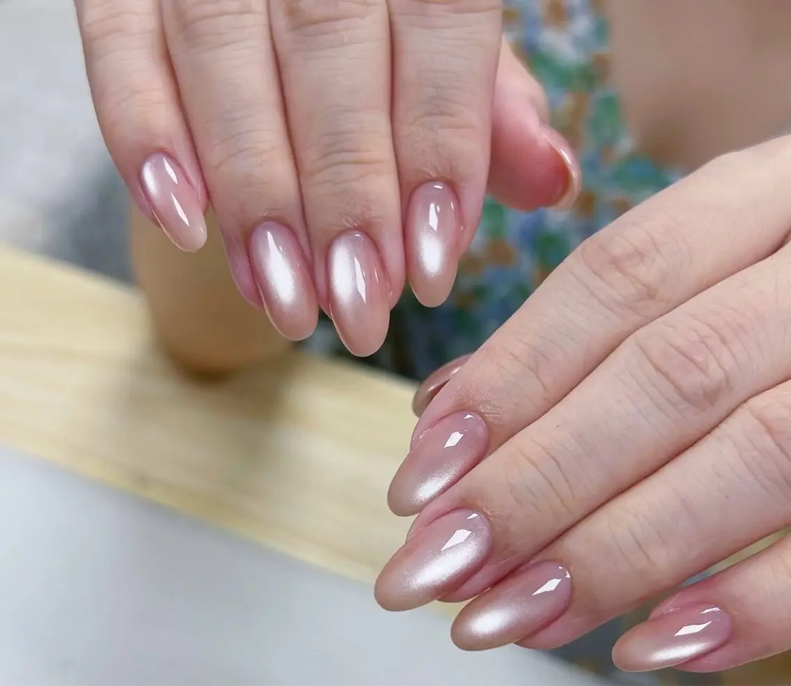 ネイル オーロラネイル 長さ出し フラッシュネイル フラワーネイル ホログラムネイル ハンドネイル 🎀 Ruruのネイルデザイン