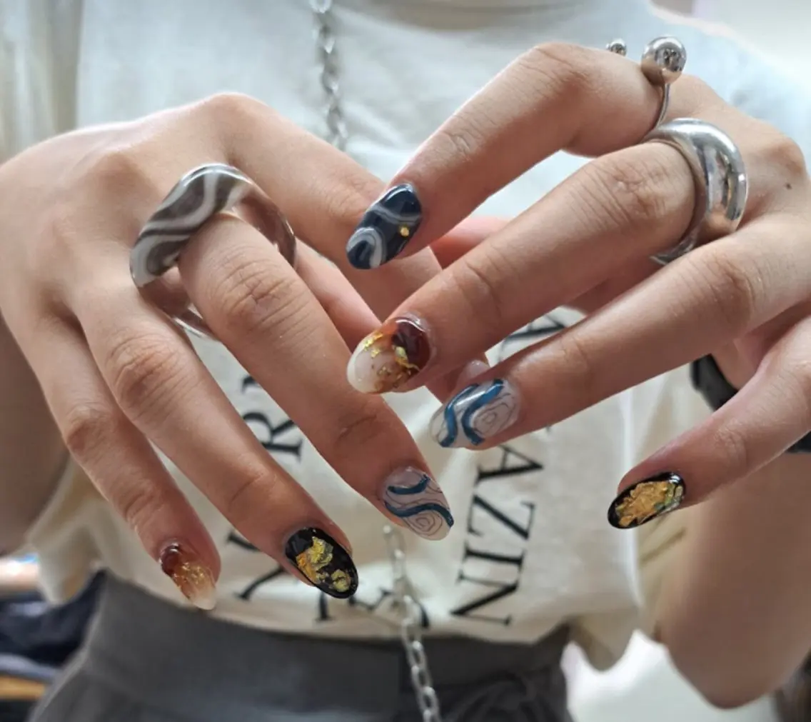 ネイル アートネイル ジェルネイル ニュアンスネイル スカルプネイル nailstudio eviz新宿店のネイルデザイン