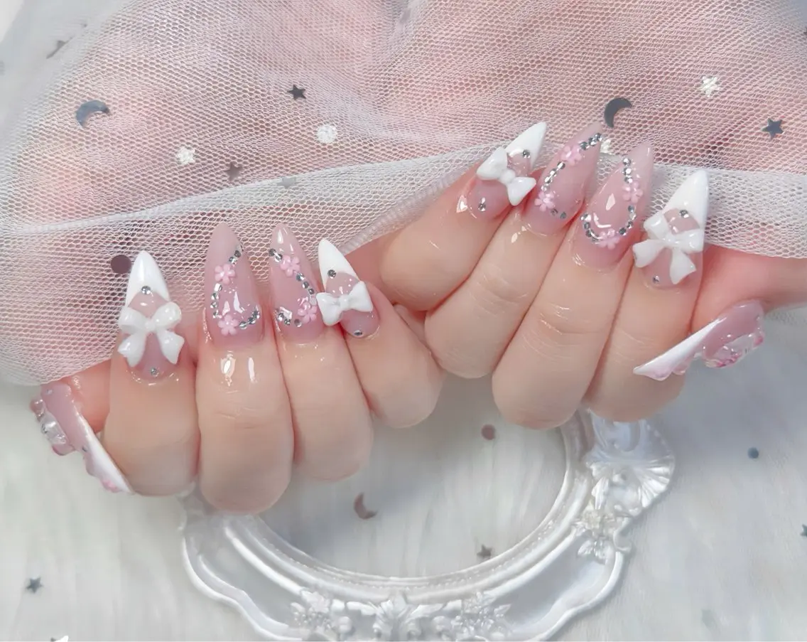 ネイル チークネイル 長さ出し フレンチネイル ジェルネイル グラデーション ハンドネイル THANHTHANH NAILのネイルデザイン