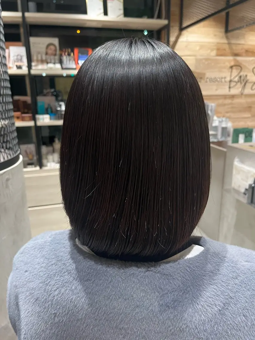 ミディアム ボブ カット 志賀 楓のヘアスタイル