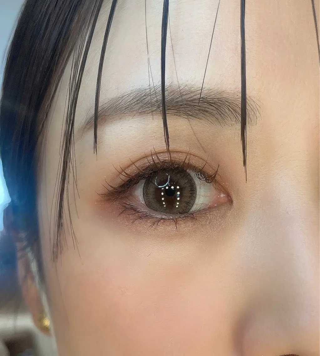 アイブロウ(眉)カット✂️メイク仕上げの写真