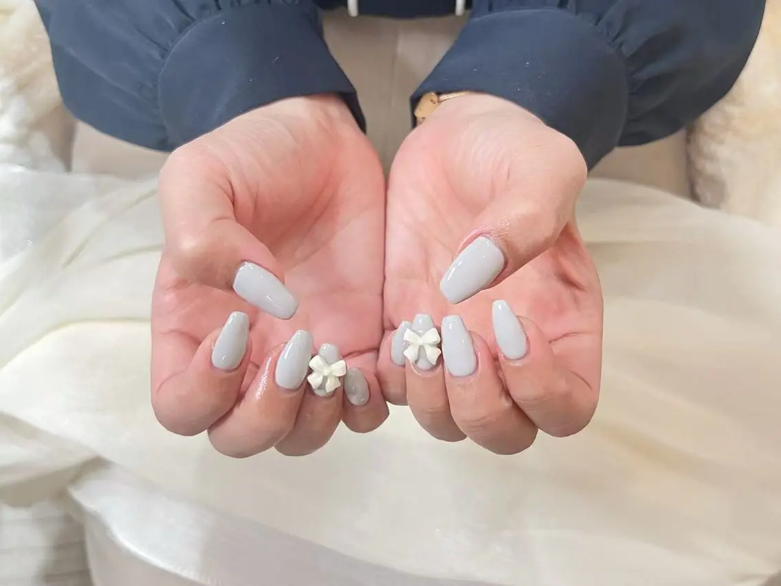 ネイル チークネイル 長さ出し フラワーネイル フレンチネイル ガーリー sun nail池袋 モデル募集のネイルデザイン