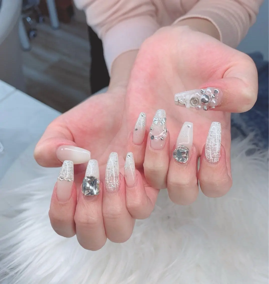 ネイル ハンドネイル T. Leeのネイルデザイン