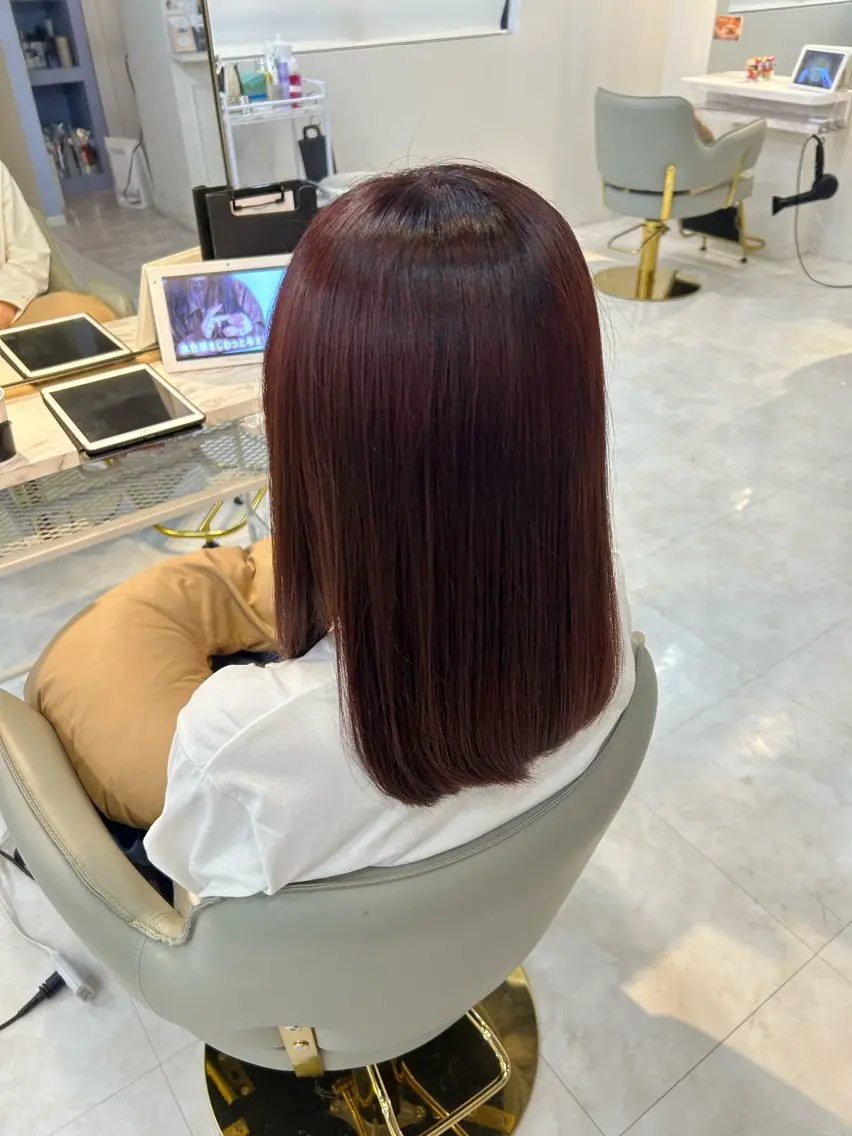 セミロング カラー ボルドーカラー ベージュ/グレージュ / luna🧸🤎のヘアスタイル