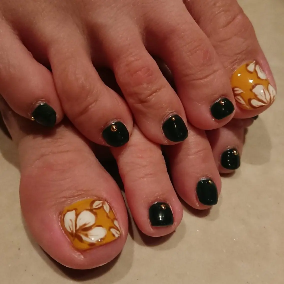 ネイル フラワーネイル ニュアンスネイル Lilith Nailのネイルデザイン