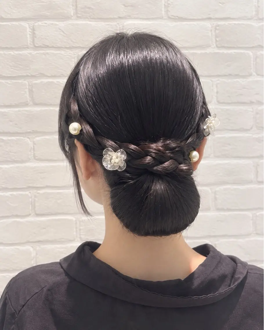 ロング ヘアアレンジ 三つ編み ヘアセット 新開 羽音のヘアスタイル