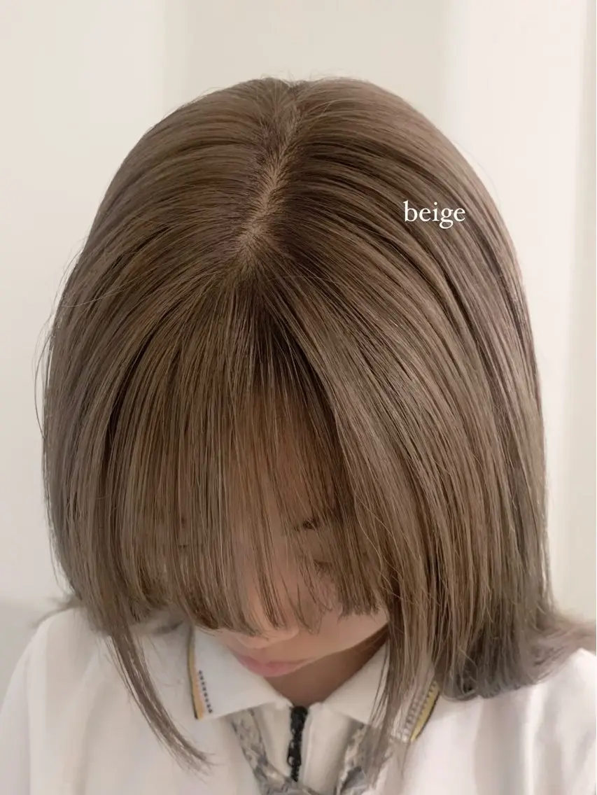 セミロング カラー ベージュカラー ブリーチ ホワイトベージュ ヘアカラー 落合希 Olivebeigeのヘアスタイル