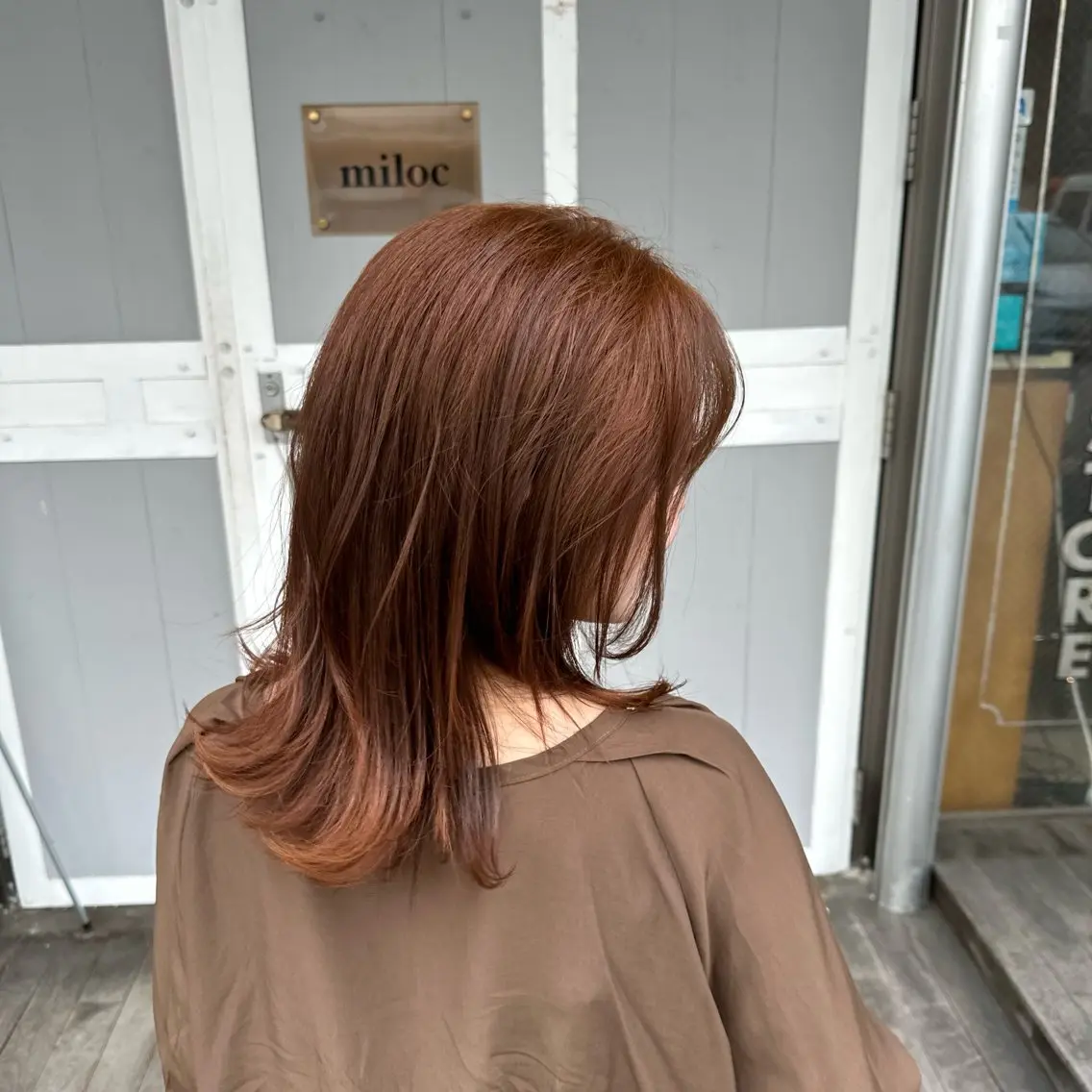 ミディアム miloc MOMOKAのヘアスタイル
