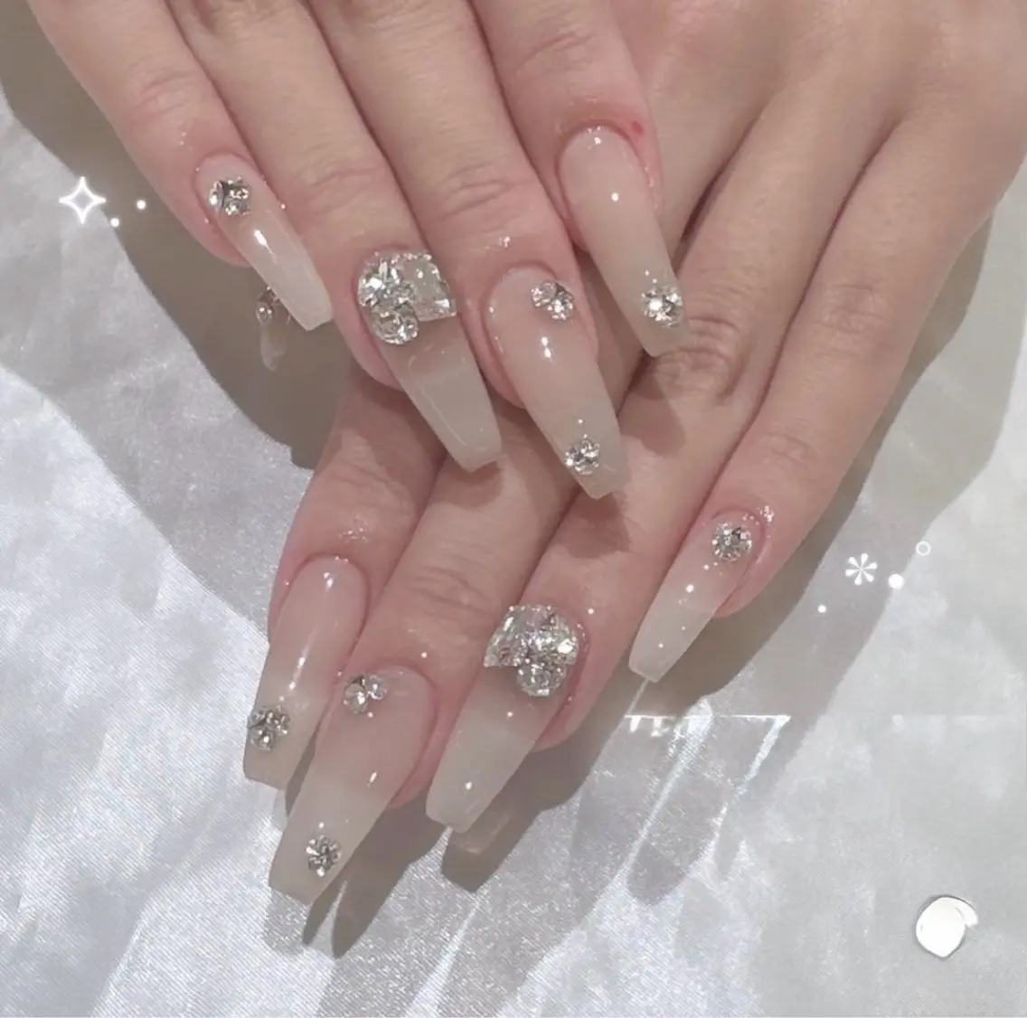 ネイル 韓国ネイル ニュアンスネイル シンプルネイル ワンホンネイル Nihonthy Nail 新宿のネイルデザイン
