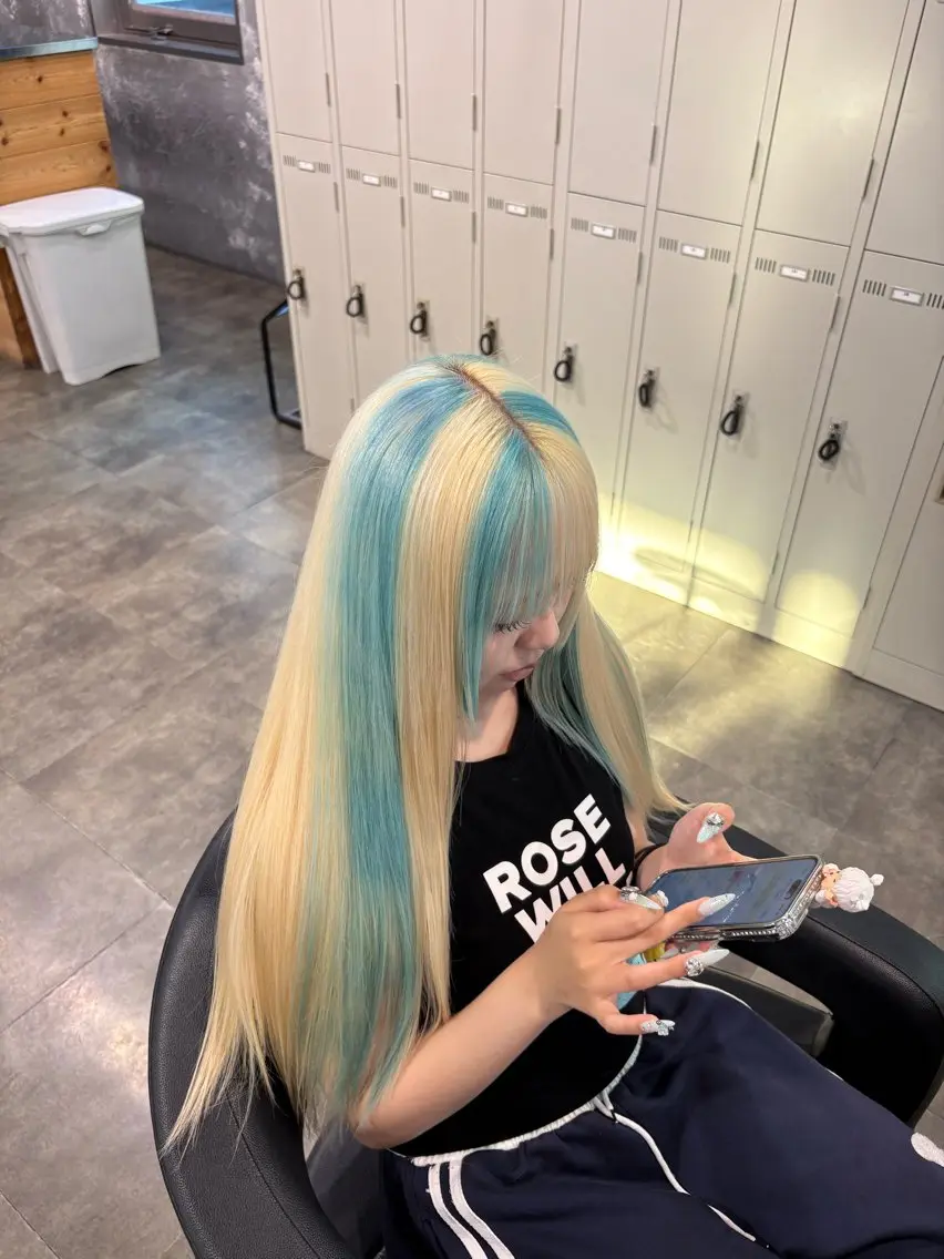ロング カラー ヘアカラー ハイトーン 横浜💞ミオのヘアスタイル
