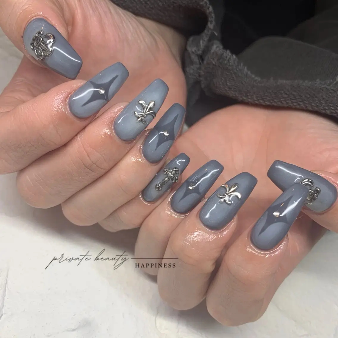 ネイル 長さ出し ロングネイル 赤色 スカルプネイル happiness nailのネイルデザイン