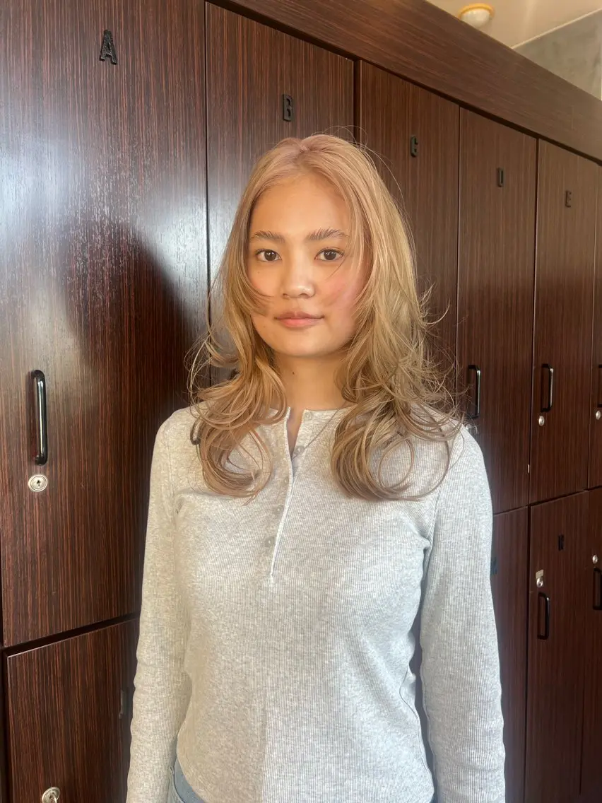 ロング カラー 田口 愛彩のヘアスタイル