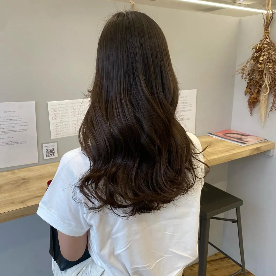 ロング 檜谷 晴　顔周りカットのヘアスタイル