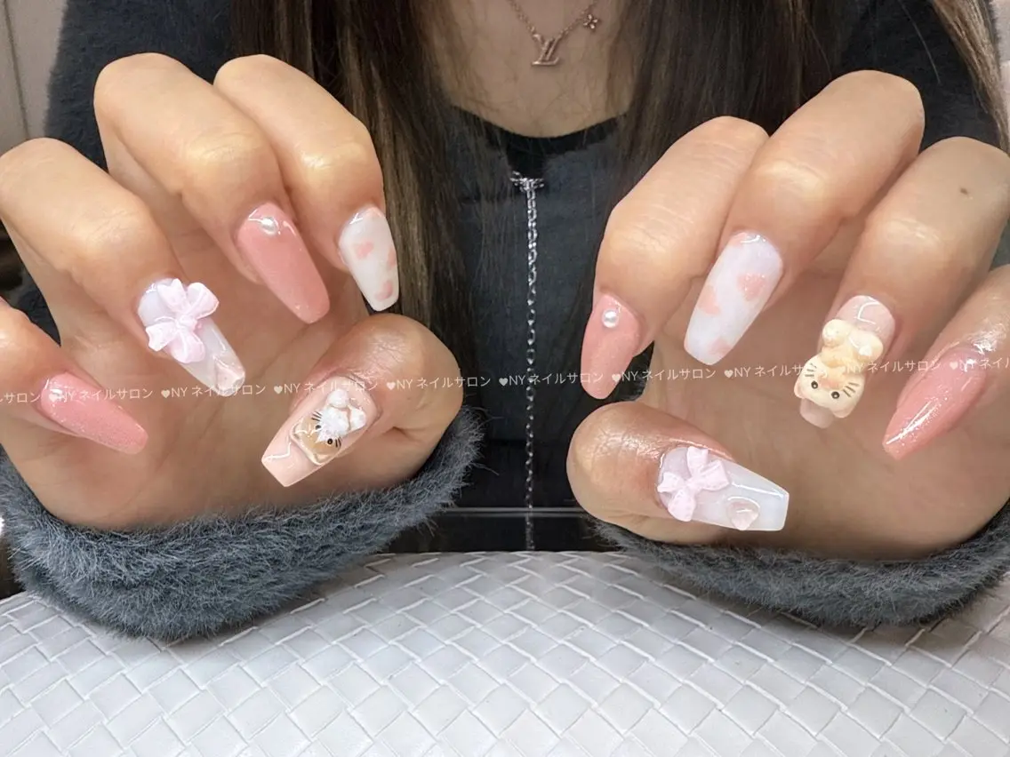 ネイル 長さ出し フットネイル フレンチネイル ジェルネイル ガーリー ハンドネイル NYネイルサロン 千葉中央店のネイルデザイン