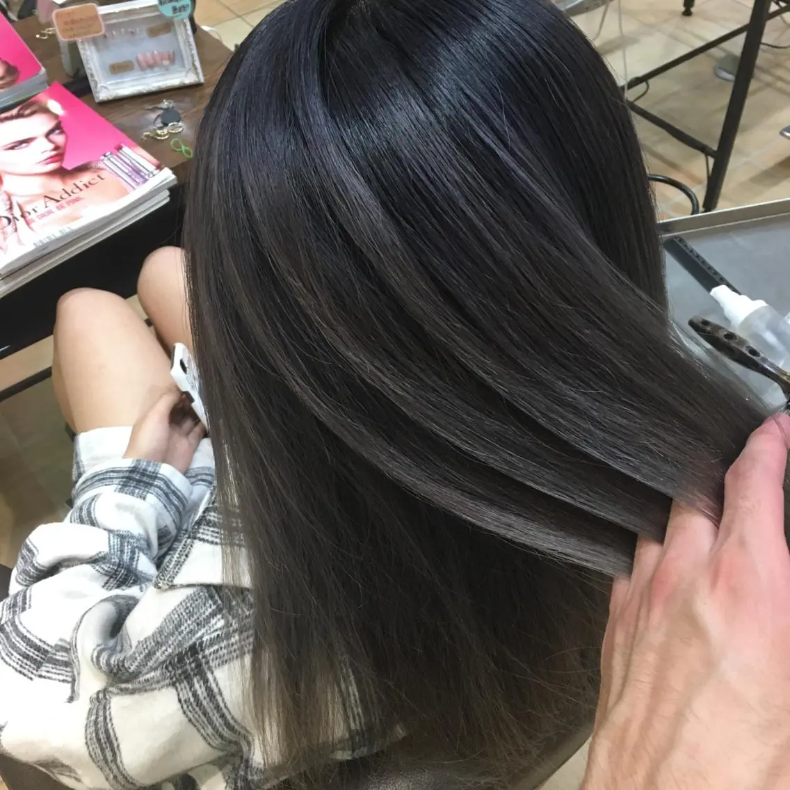 セミロング カラー ブリーチ ケアブリーチ ショートカット パーマ石井のヘアスタイル