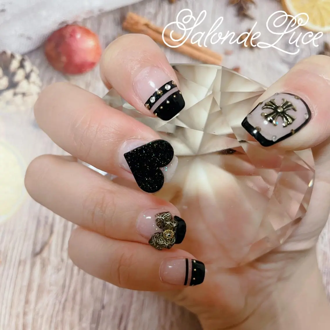 ネイル フレンチネイル ハート レース リボン ハンドネイル Salon de Luceのネイルデザイン