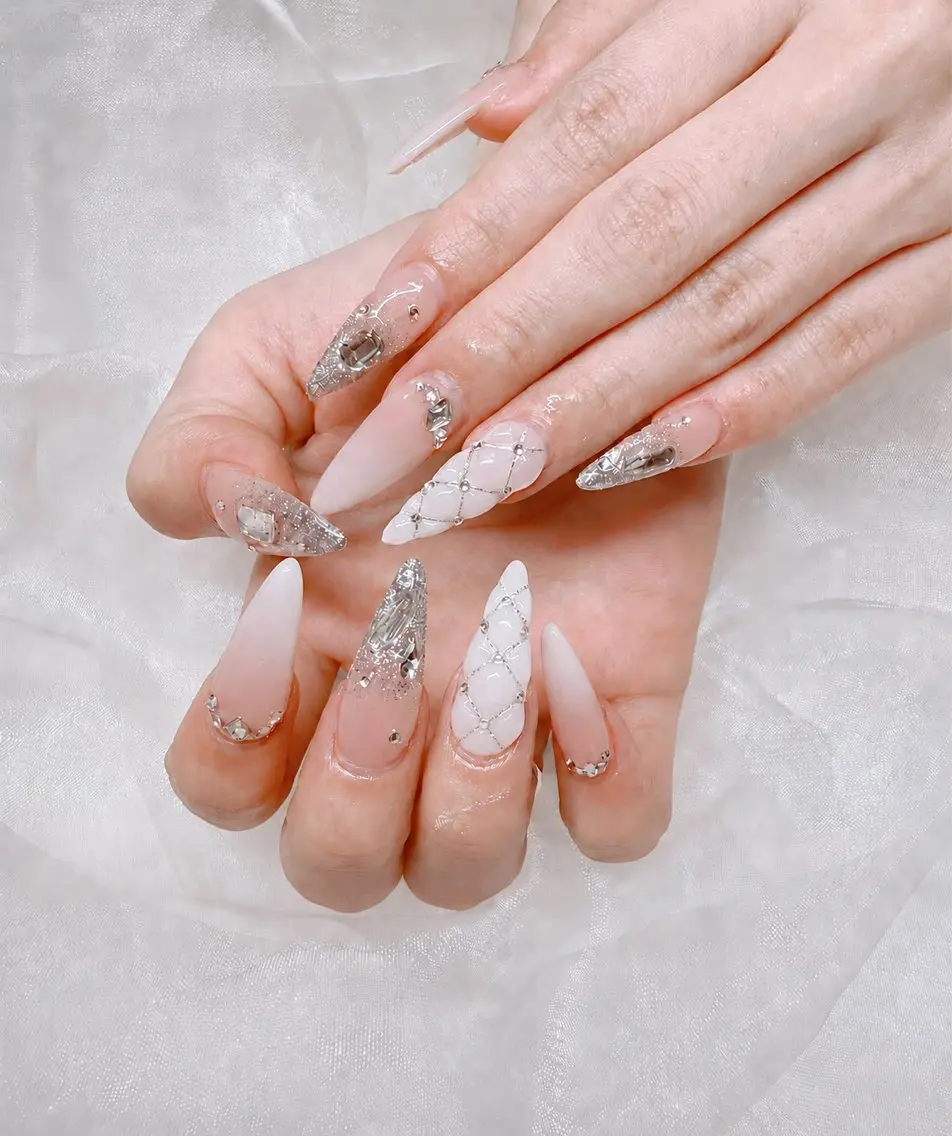 ネイル ハンドネイル CHARME 🤎〔RINA〕のネイルデザイン