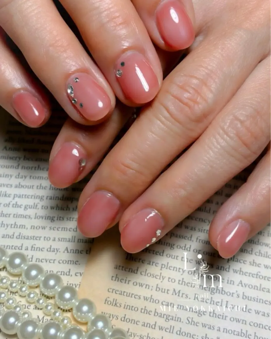 ネイル オフィスネイル ワンカラーネイル ストーンネイル Li.m nail リム ネイルのネイルデザイン