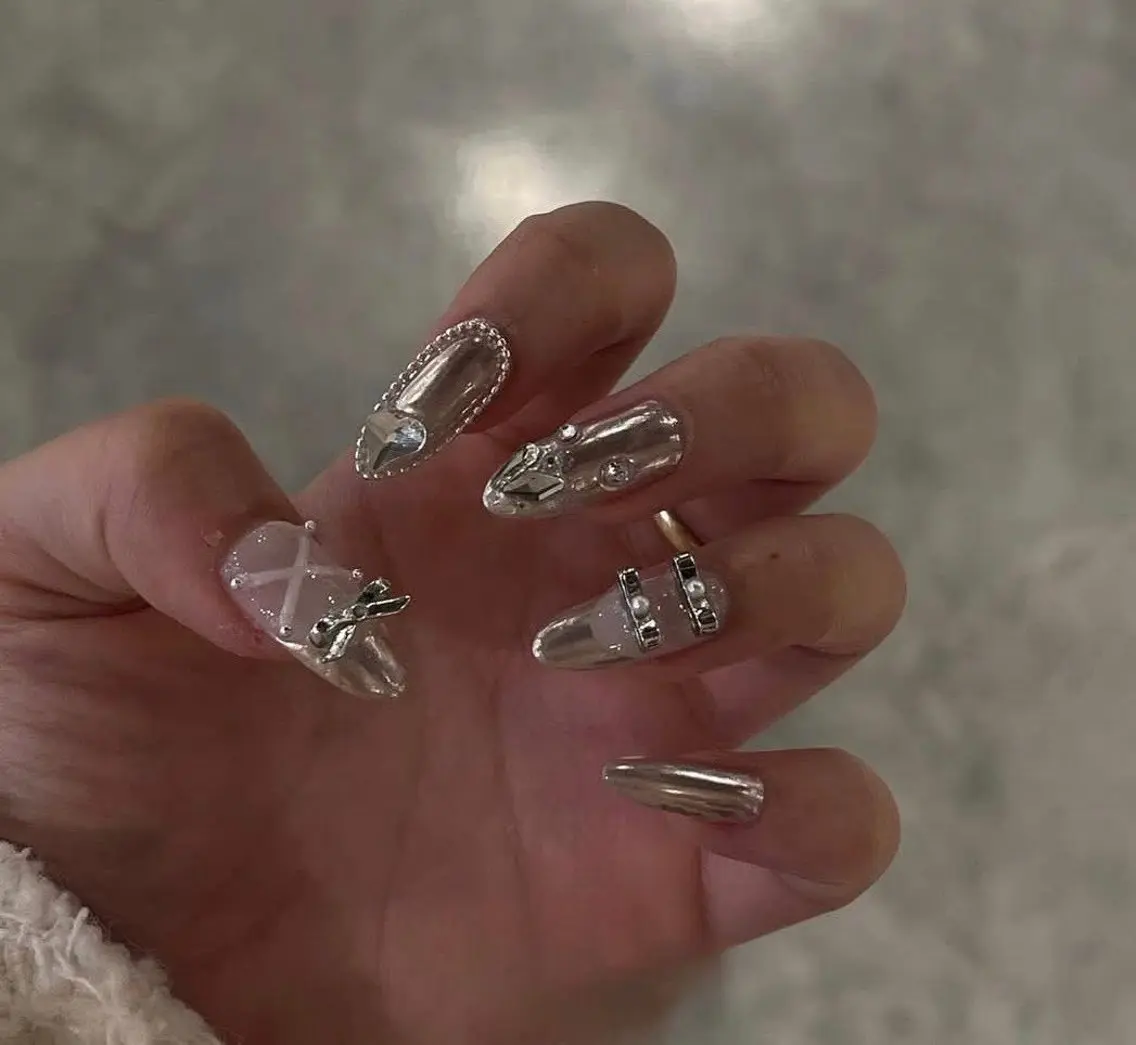 ネイル ハンドネイル T.Lee Nail Lilyのネイルデザイン
