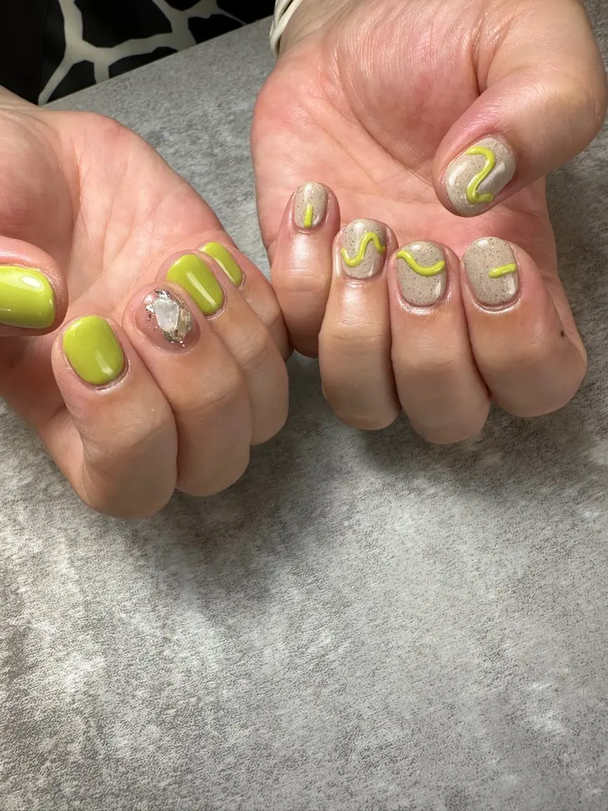 ネイル ピスタチオネイル NAIL'S MODAのネイルデザイン