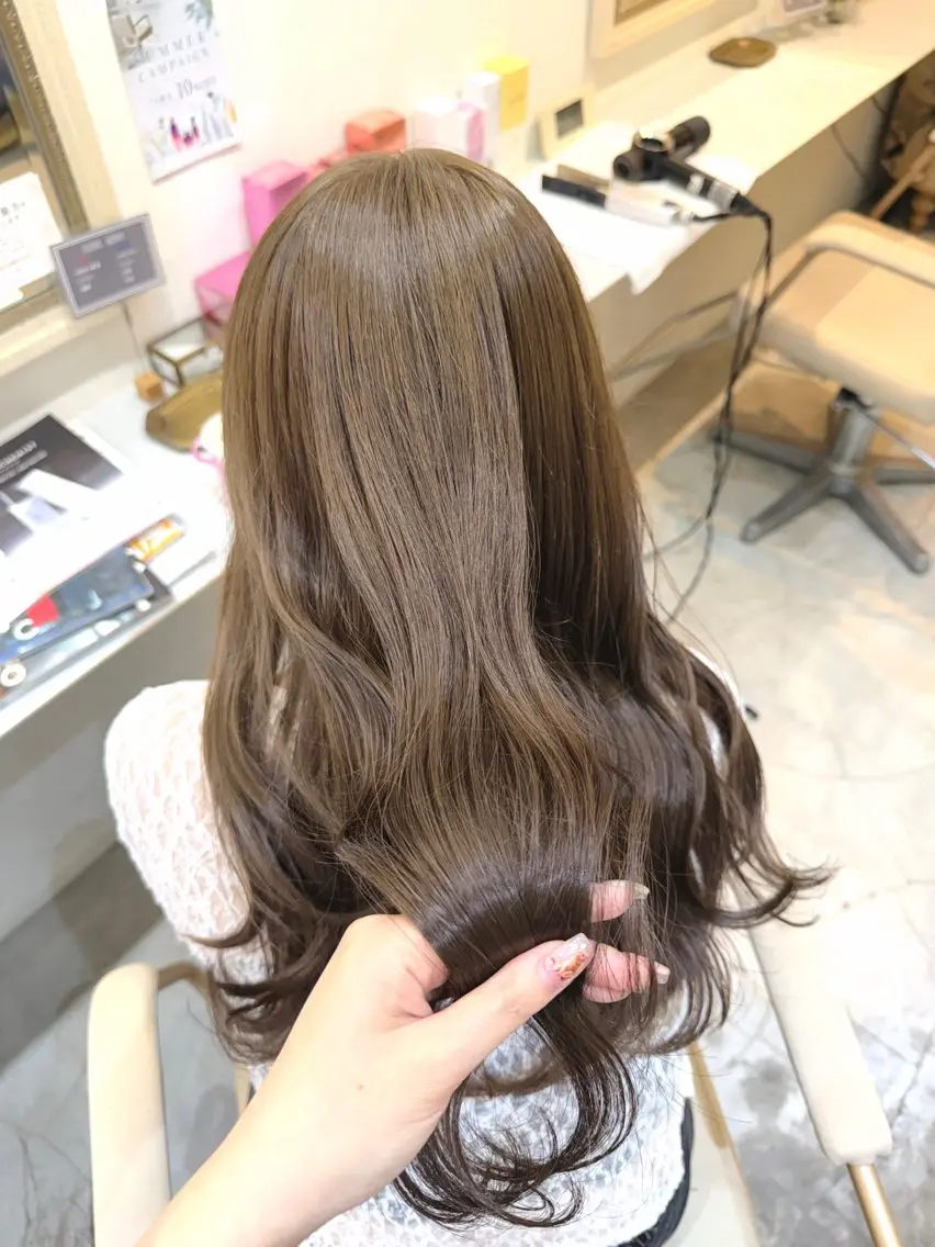 セミロング ヘアカラー トリートメント オオバヤシ マホのヘアスタイル