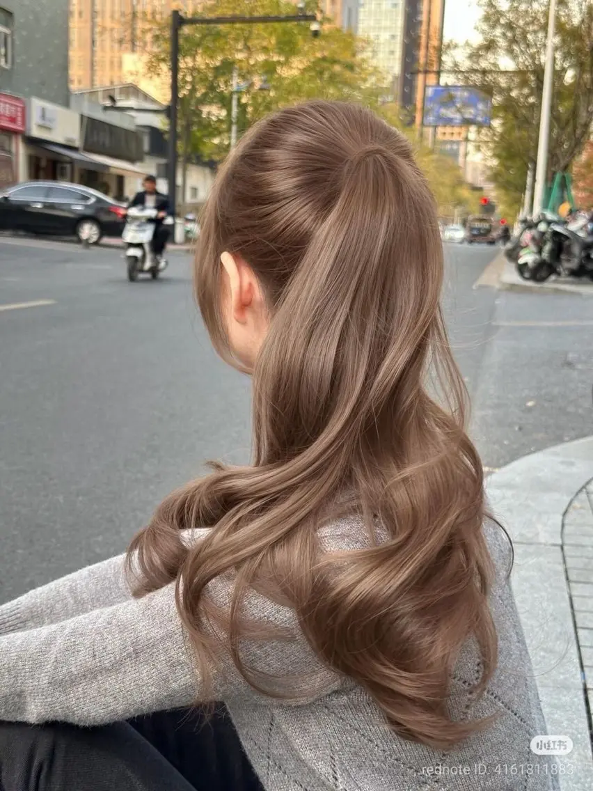 ロング カット ヘアカラー 透明感ベージュ×レイ ヤーカット🎀セナのヘアスタイル