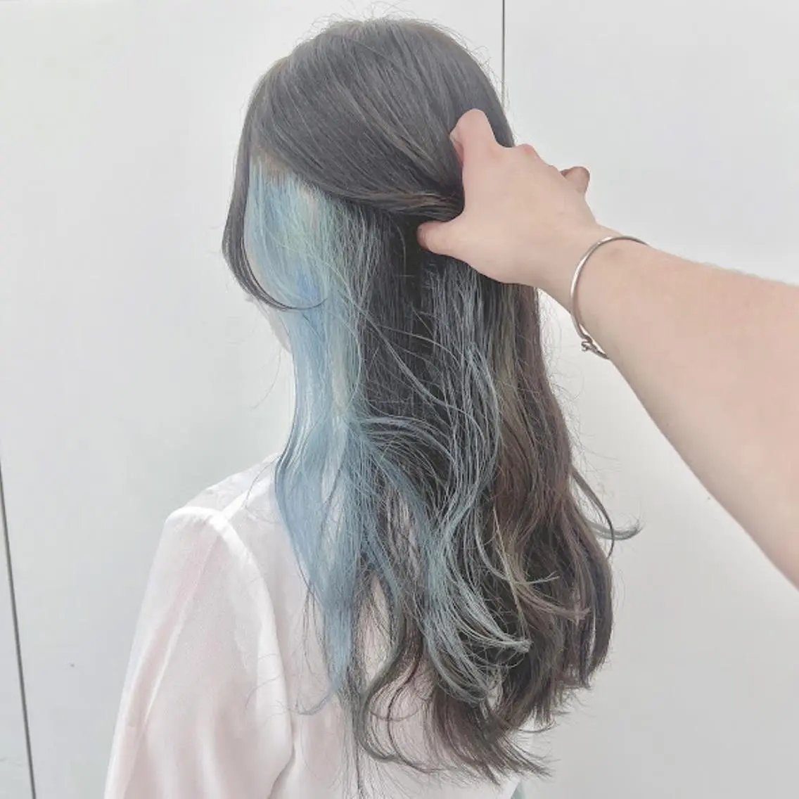 カラー 🪞official FRUITS渋谷🩰のヘアスタイル